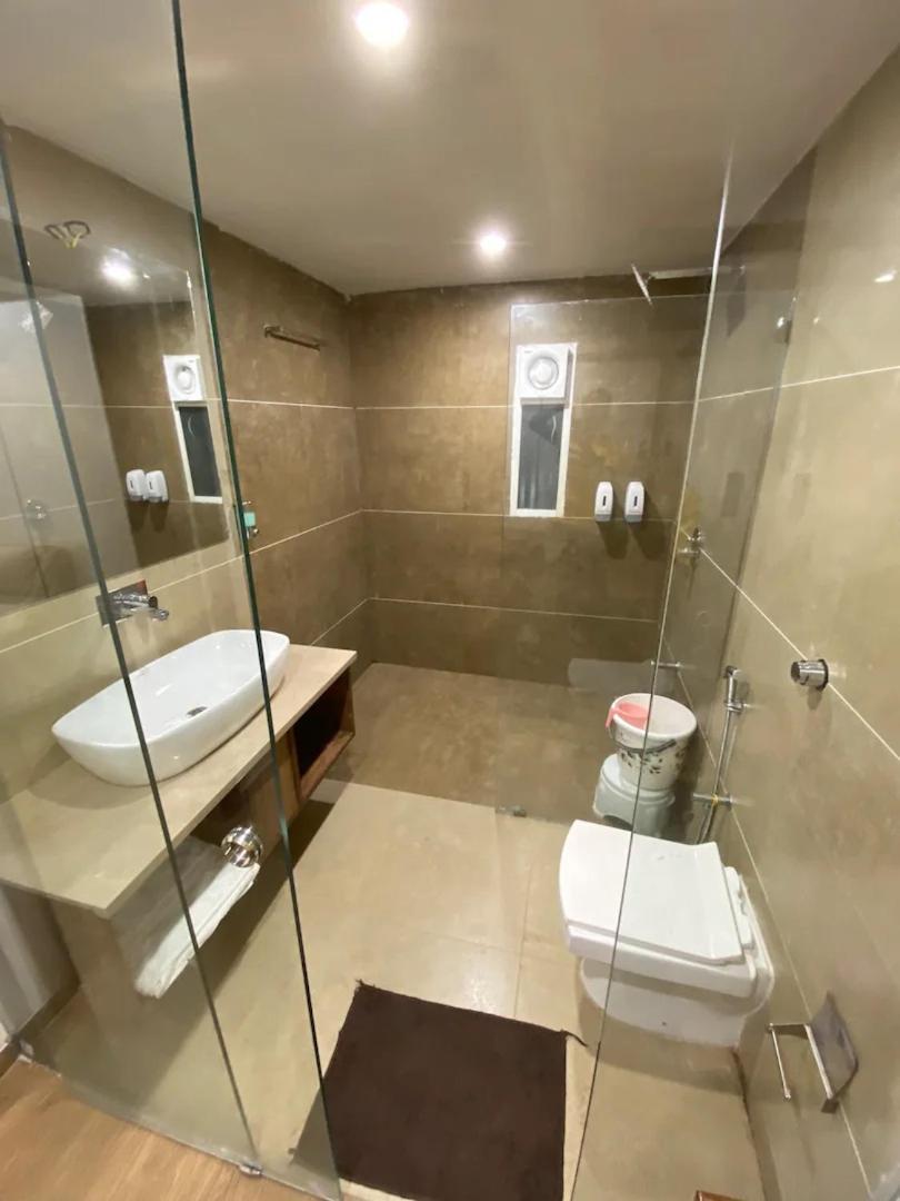 Hotel Evershine Rajkot Exterior photo