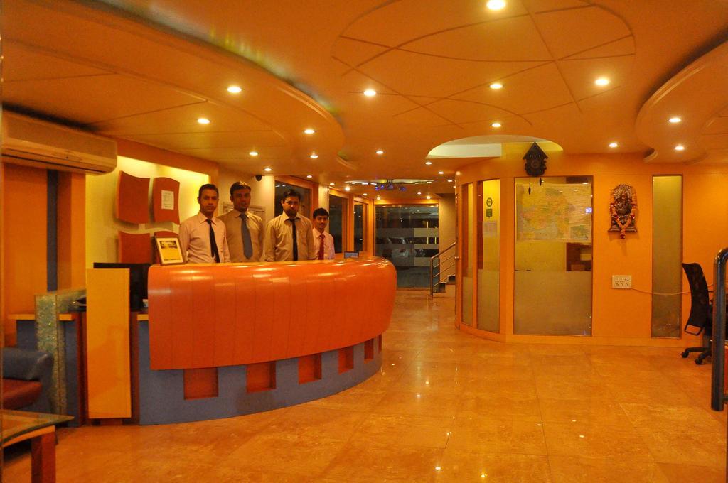 Hotel Evershine Rajkot Exterior photo