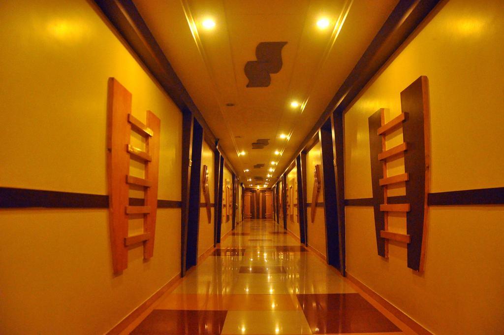 Hotel Evershine Rajkot Exterior photo